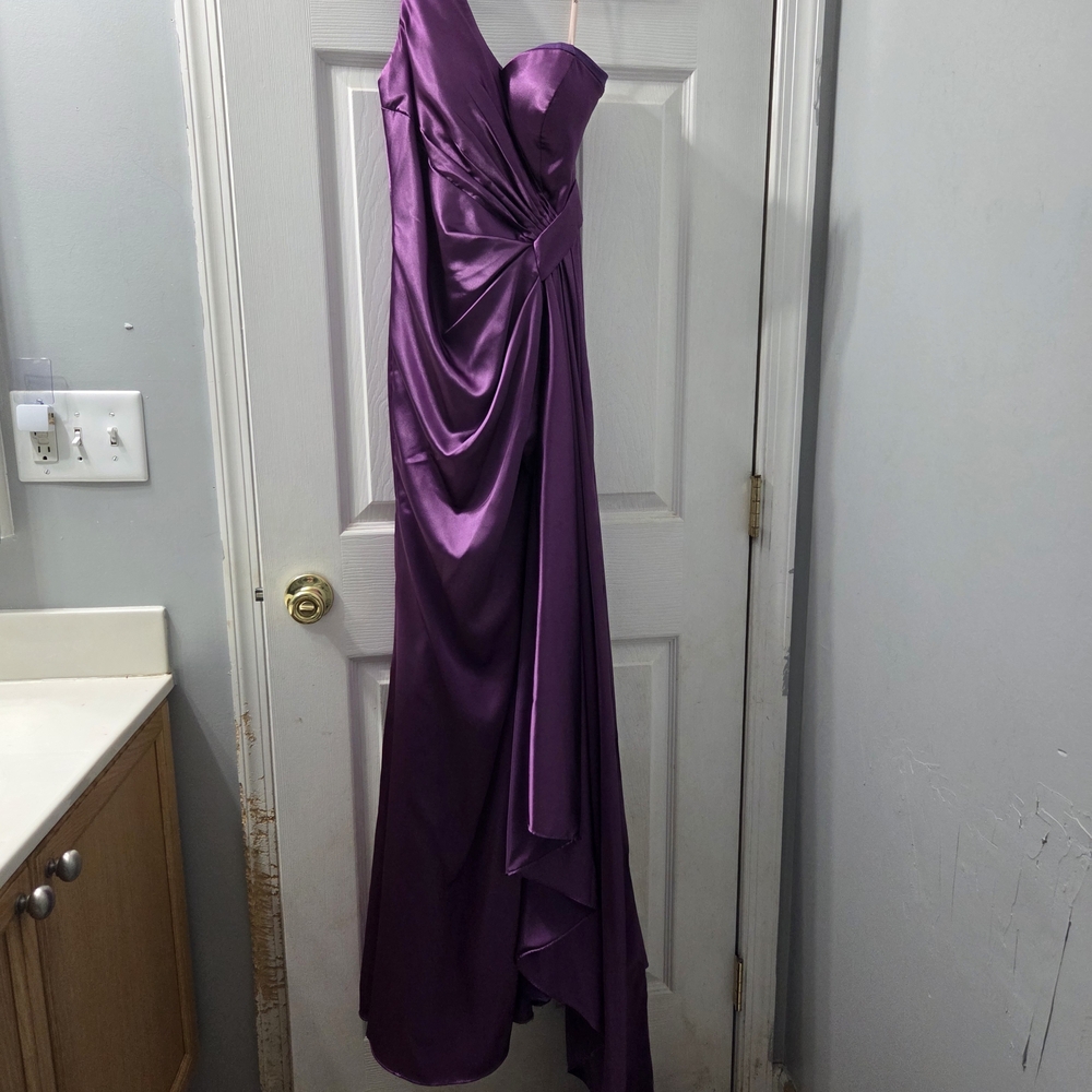 Elegant One Shoulder Satin Dress in Deep Purple - Picture 3 of 12